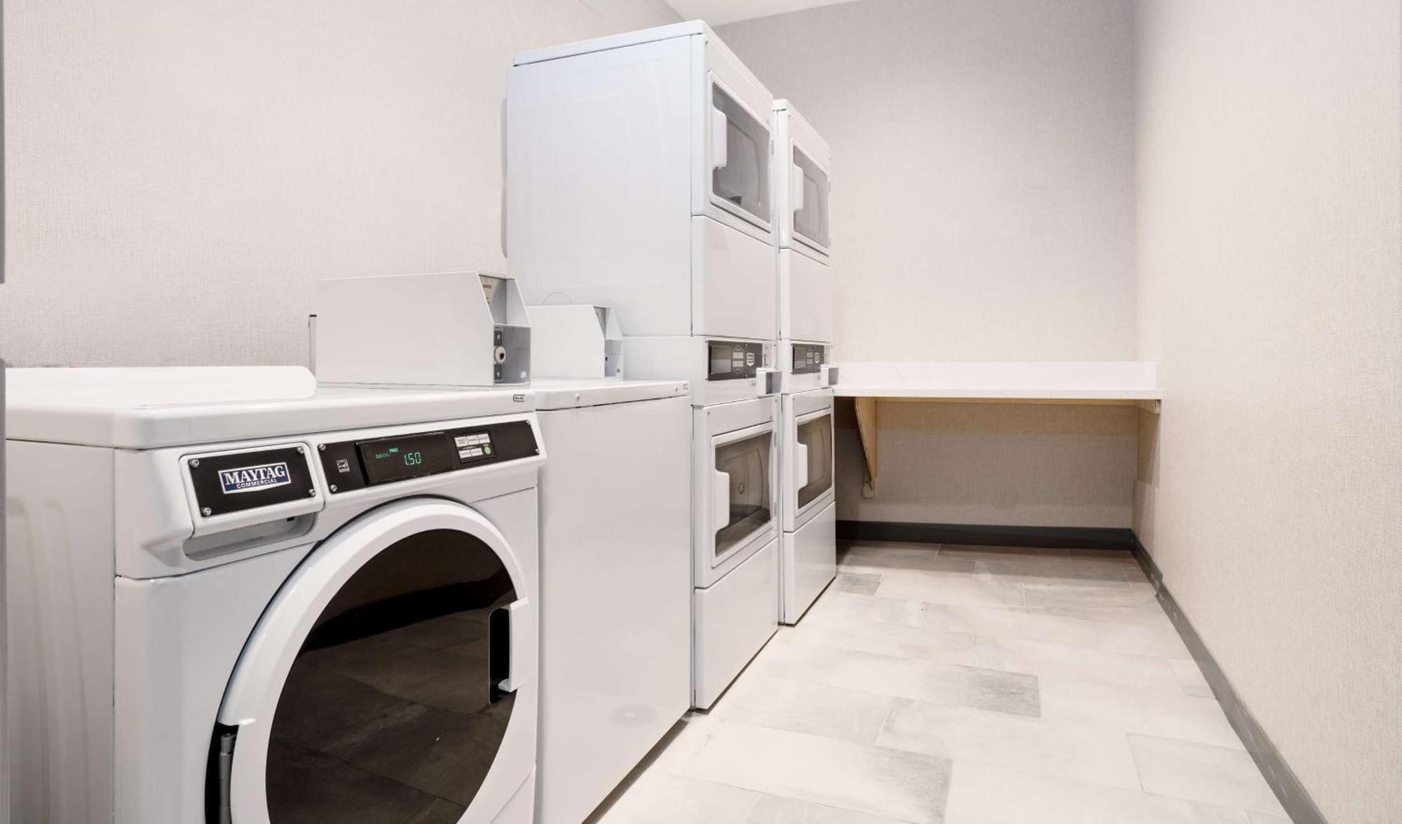 Hampton Inn Riverside March Air Force Base, Ca エクステリア 写真